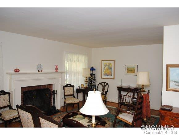 58 Shorewood Dr - Photo 3