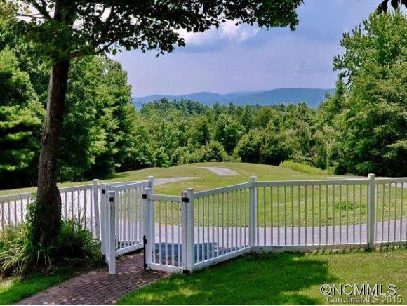 200 GATEWAY DRIVE - Photo 2