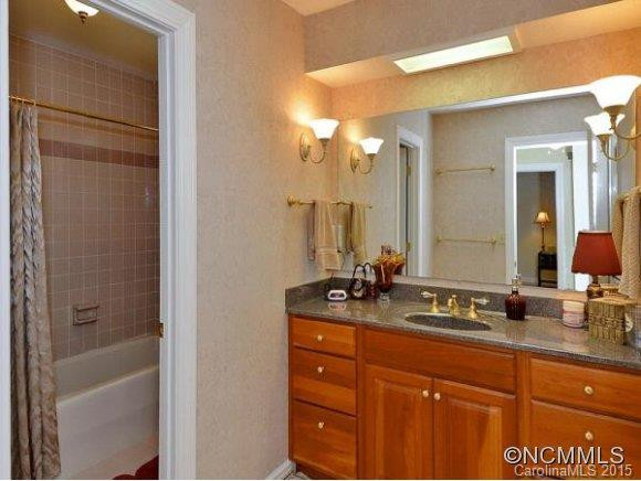 200 GATEWAY DRIVE - Photo 18
