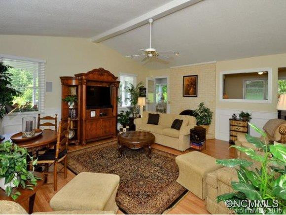 200 GATEWAY DRIVE - Photo 6