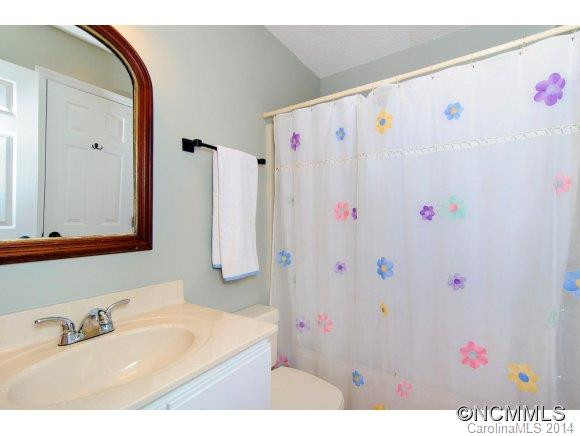 1701 Abbey Circle - Photo 18
