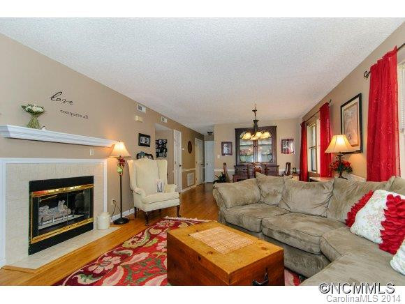 1701 Abbey Circle - Photo 5