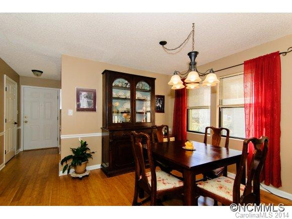 1701 Abbey Circle - Photo 9