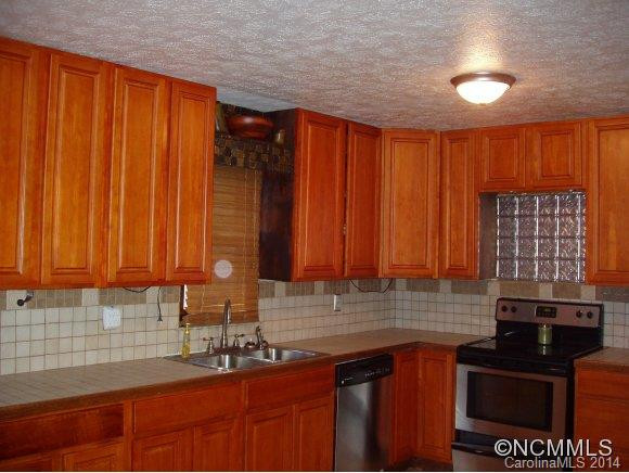 17 Goodman Road - Photo 12