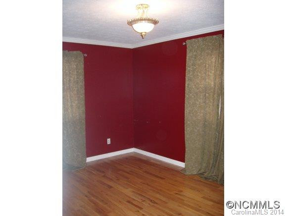 17 Goodman Road - Photo 5
