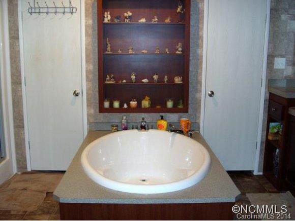 30 KAYCE DRIVE - Photo 12