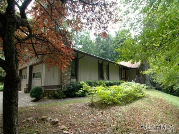10 BROOK FOREST DRIVE