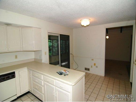 10 BROOK FOREST DRIVE - Photo 11