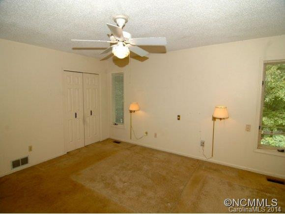 10 BROOK FOREST DRIVE - Photo 10