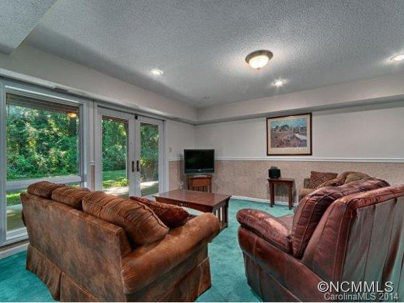 28 FOSTER ESTATE DRIVE - Photo 16