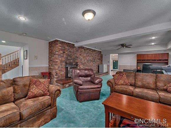 28 FOSTER ESTATE DRIVE - Photo 17