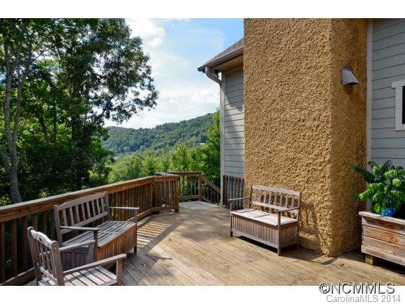 21 Courseview  Drive - Photo 11