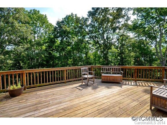 21 Courseview  Drive - Photo 12