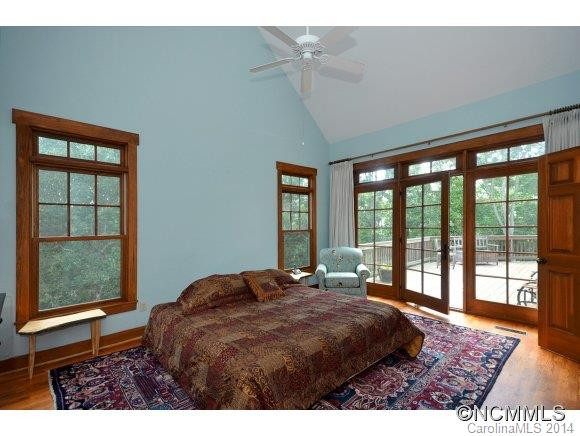 21 Courseview  Drive - Photo 9