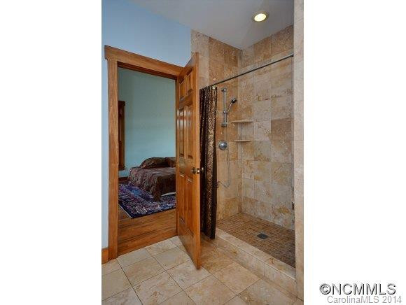 21 Courseview  Drive - Photo 10