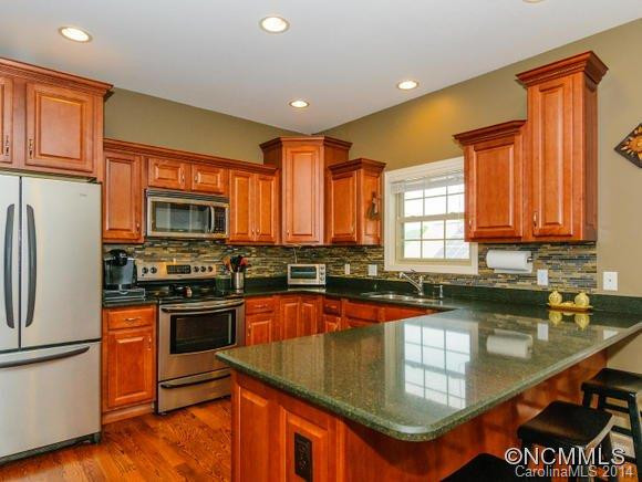 212 Rivercrest Boulevard - Photo 4