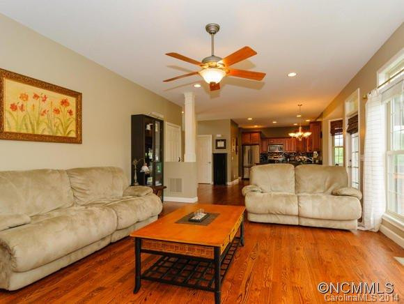 212 Rivercrest Boulevard - Photo 6