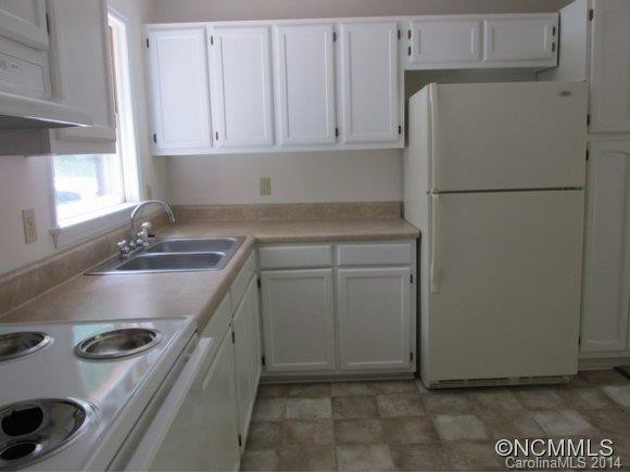 218 Davis Drive - Photo 3