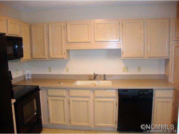 2504 Sagamore Lane - Photo 7