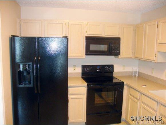 2504 Sagamore Lane - Photo 8
