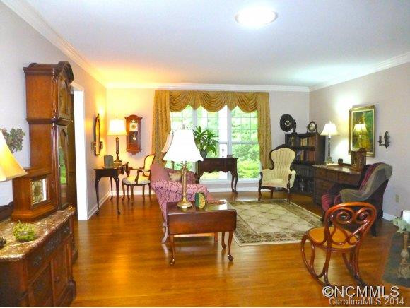 246 Charlestown Dr. - Photo 2