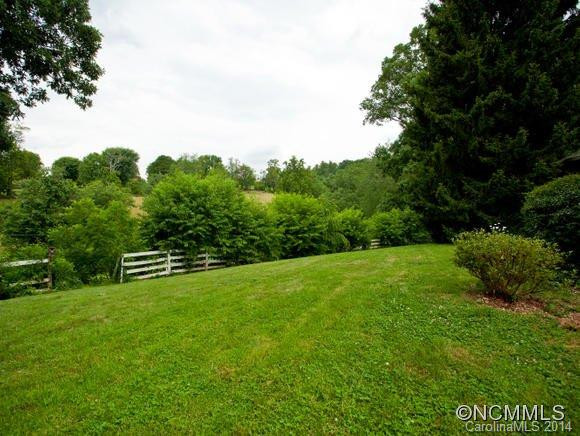 18 Moffitt Hill Drive - Photo 2