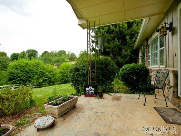 18 Moffitt Hill Drive - Photo 6
