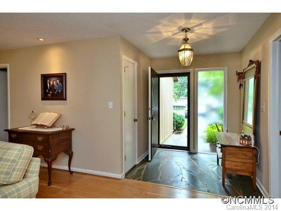 305 Crowfields Drive - Photo 2