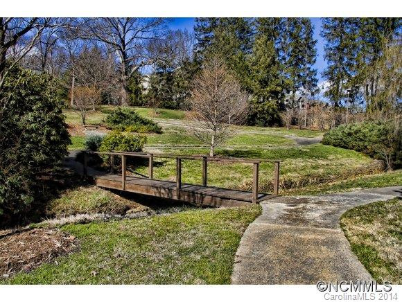 305 Crowfields Drive - Photo 17