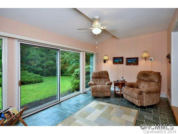 305 Crowfields Drive - Photo 5