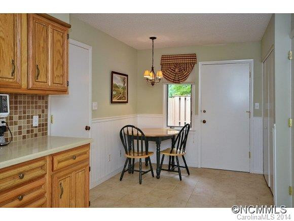 305 Crowfields Drive - Photo 7