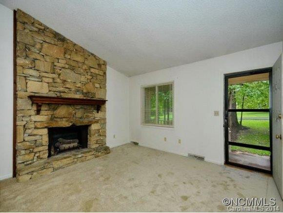14 BERRY LANE - Photo 2