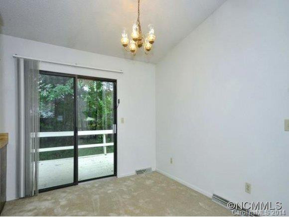 14 BERRY LANE - Photo 4