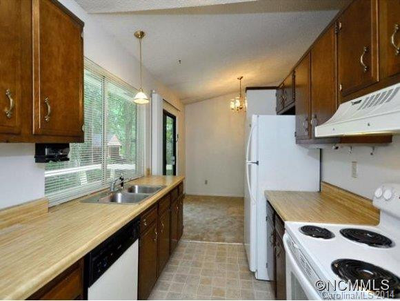 14 BERRY LANE - Photo 5