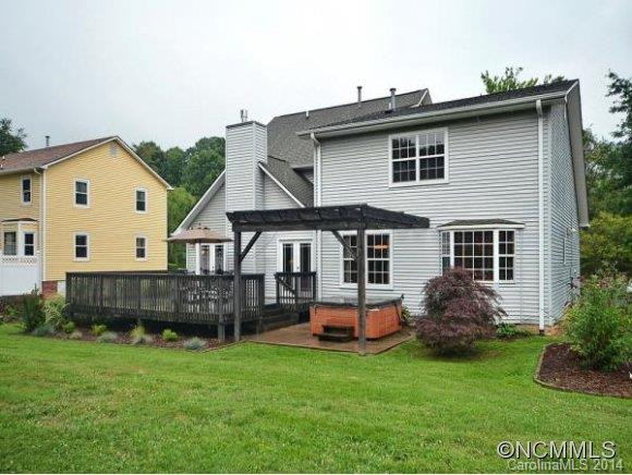 16 PARK AVE - Photo 2