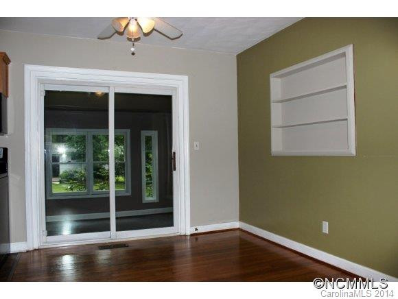 320 Kendale Court - Photo 7