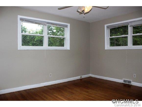 320 Kendale Court - Photo 9
