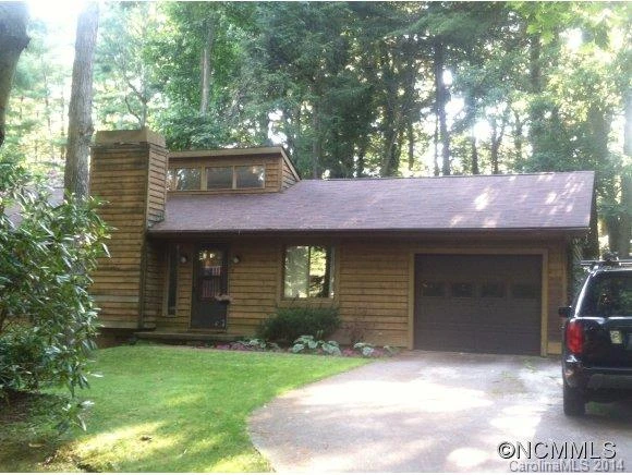 8 Pinecroft Lane