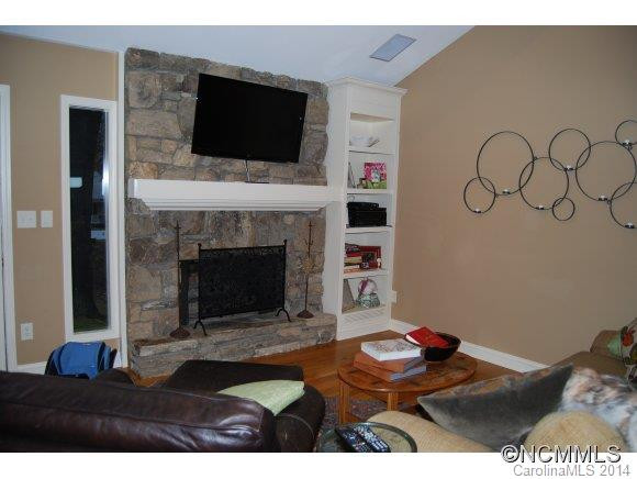 8 Pinecroft Lane - Photo 3