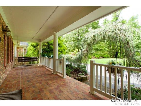 201 Mossbough Lane - Photo 2