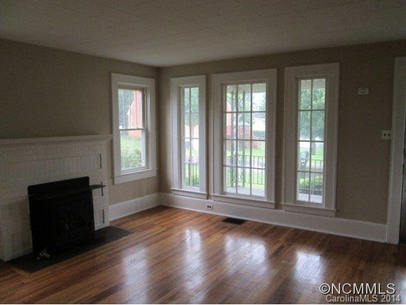 50 Poplar St - Photo 3