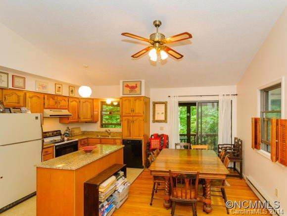 313 Sourwood Road - Photo 4