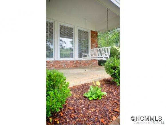 2 SQUIRREL HILL ROAD - Photo 2