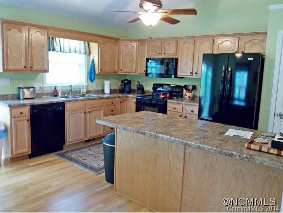 211 Old Mars Hill Hwy. - Photo 11