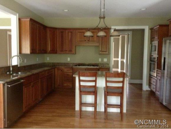 35 KING HEIGHTS DR - Photo 14