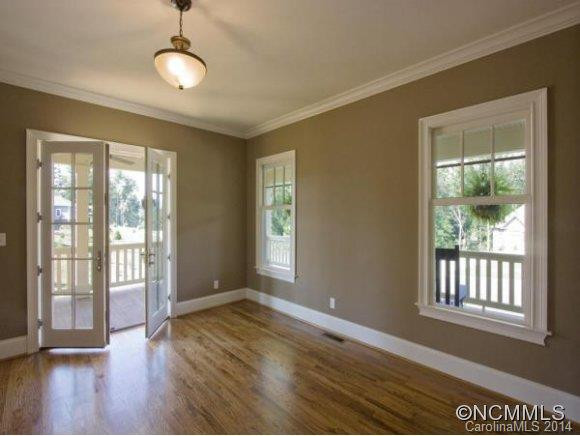 35 KING HEIGHTS DR - Photo 4
