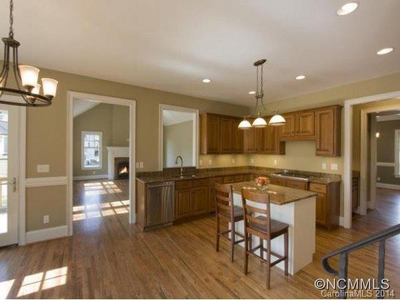 35 KING HEIGHTS DR - Photo 8