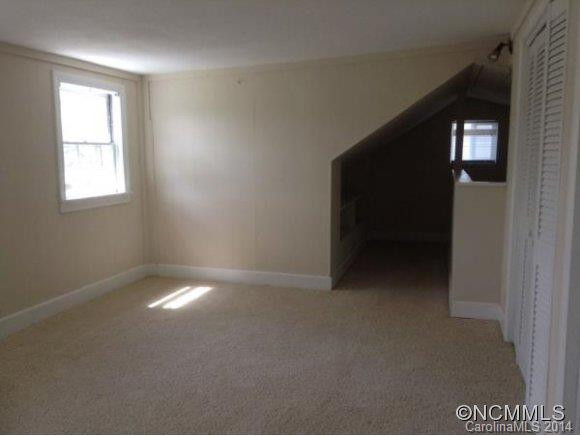 404 OLD HAW CREEK RD - Photo 11