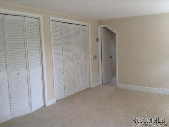 404 OLD HAW CREEK RD - Photo 8