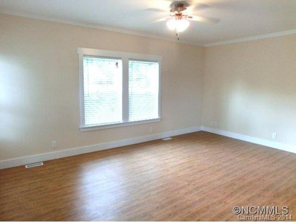 625 Ray Ave - Photo 2